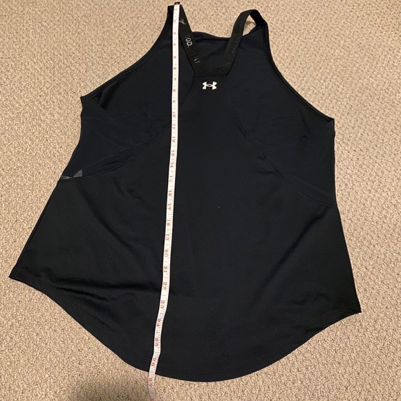 Under Armour tank top with embedded strap and mesh panels - Picture 7 of 7